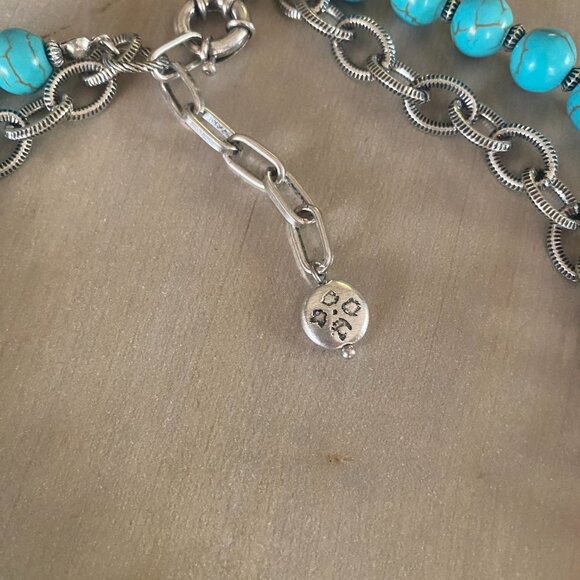 NWOT Patricia Nash Blue Howlite Beaded Silver tone Reversible Pendant Necklace - Picture 14 of 14